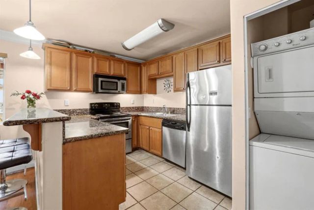 800 N Mollison Avenue 10, El Cajon, CA 92021