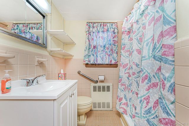 188 Evergreen Avenue, Staten Island, NY 10305