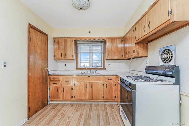 188 Evergreen Avenue, Staten Island, NY 10305