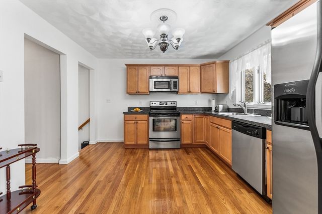 1 Hayward St 1, Ipswich, MA 01938