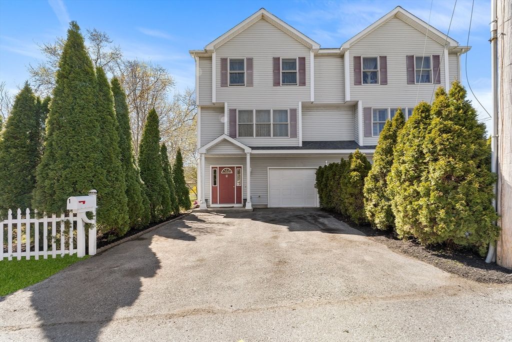 1 Hayward St 1, Ipswich, MA 01938