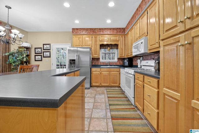 995 BEAVER RIDGE DRIVE, Ashville, AL 35953