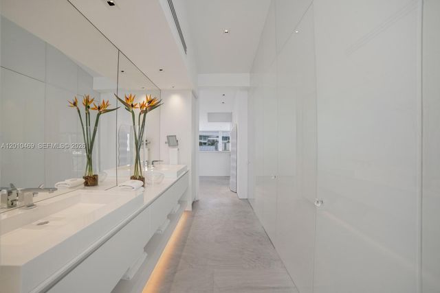 7815 Atlantic Way, Miami Beach, FL 33141