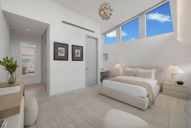 7815 Atlantic Way, Miami Beach, FL 33141