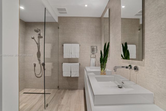 7815 Atlantic Way, Miami Beach, FL 33141