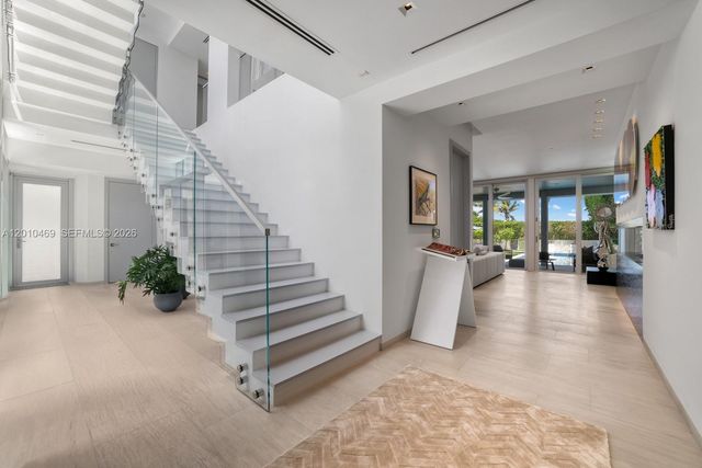 7815 Atlantic Way, Miami Beach, FL 33141