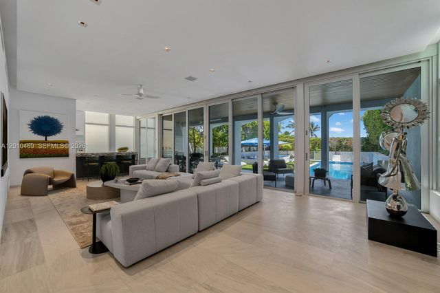 7815 Atlantic Way, Miami Beach, FL 33141