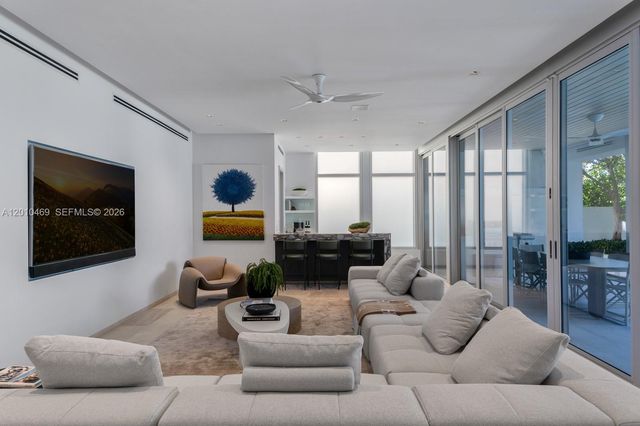 7815 Atlantic Way, Miami Beach, FL 33141