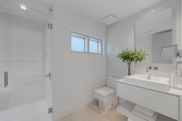7815 Atlantic Way, Miami Beach, FL 33141
