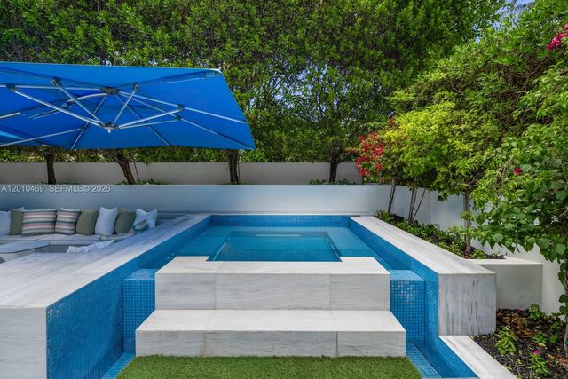 7815 Atlantic Way, Miami Beach, FL 33141
