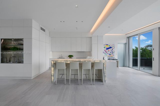 7815 Atlantic Way, Miami Beach, FL 33141