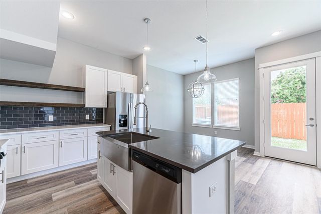 6725 Parker Oaks Lane, Houston, TX 77076