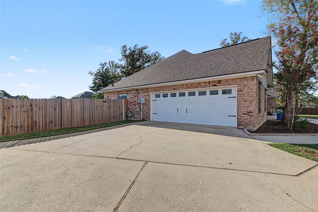 214 Cornerstone Boulevard, Haughton, LA 71037