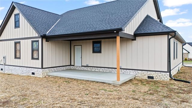 995 Rosenthal Drive, Tipp City, OH 45371