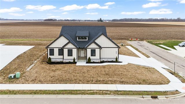 995 Rosenthal Drive, Tipp City, OH 45371