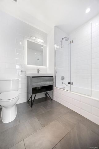 225 E 138th Street Ph1, Bronx, NY 10451