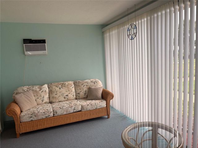 3636 VILLAGE GREEN DR 304, Sarasota, FL 34239