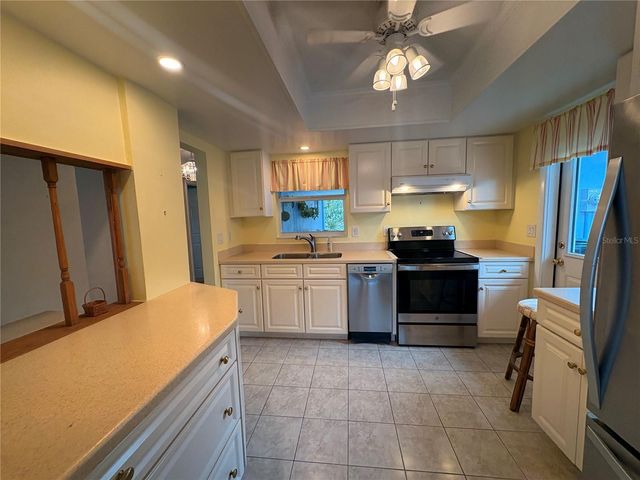 3636 VILLAGE GREEN DR 304, Sarasota, FL 34239