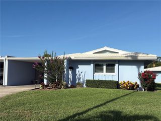 3636 VILLAGE GREEN DR 304, Sarasota, FL 34239