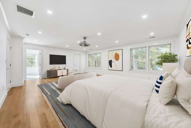 311 Dedham Ave, Needham, MA 02492