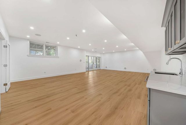 311 Dedham Ave, Needham, MA 02492