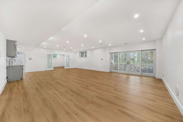311 Dedham Ave, Needham, MA 02492