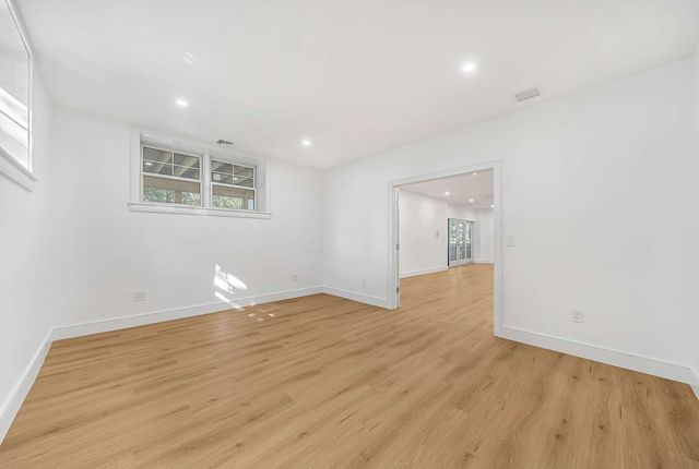 311 Dedham Ave, Needham, MA 02492