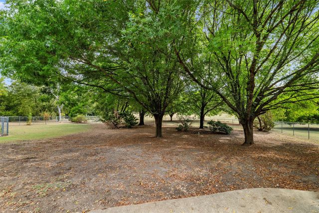 5030 Diamond Creek Drive, Midlothian, TX 76065