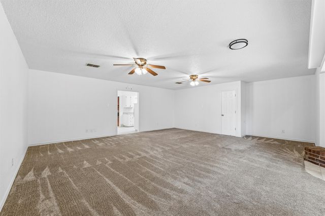 5030 Diamond Creek Drive, Midlothian, TX 76065
