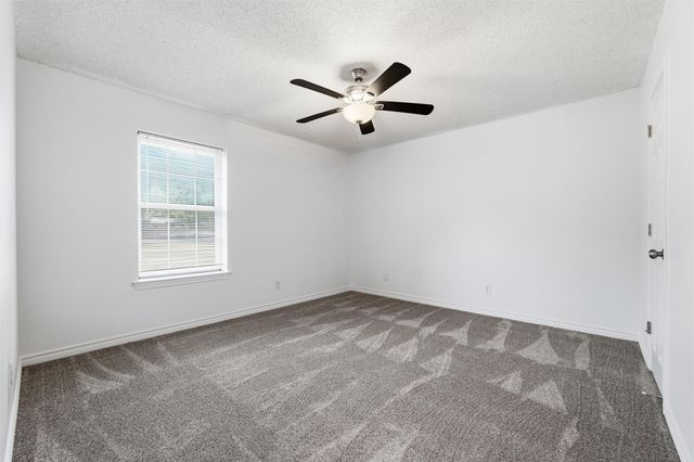 5030 Diamond Creek Drive, Midlothian, TX 76065