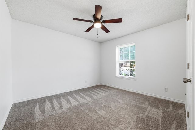 5030 Diamond Creek Drive, Midlothian, TX 76065