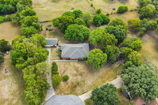5030 Diamond Creek Drive, Midlothian, TX 76065