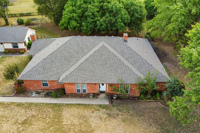 5030 Diamond Creek Drive, Midlothian, TX 76065
