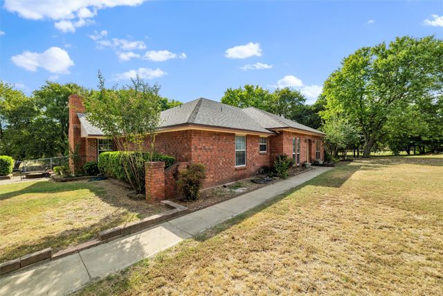 5030 Diamond Creek Drive, Midlothian, TX 76065