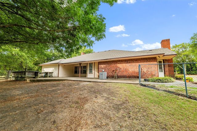 5030 Diamond Creek Drive, Midlothian, TX 76065