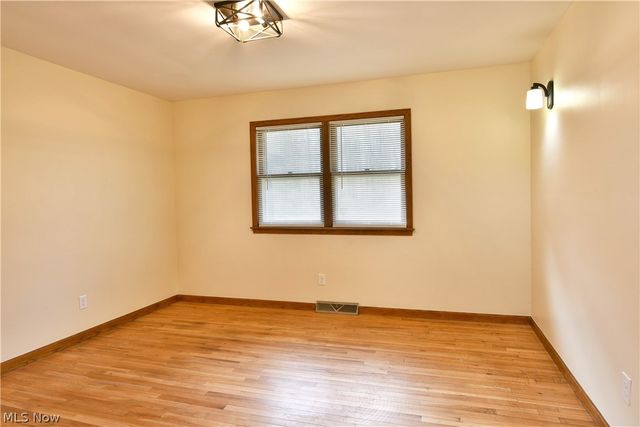 928 Bedford Road, Brookfield, OH 44438