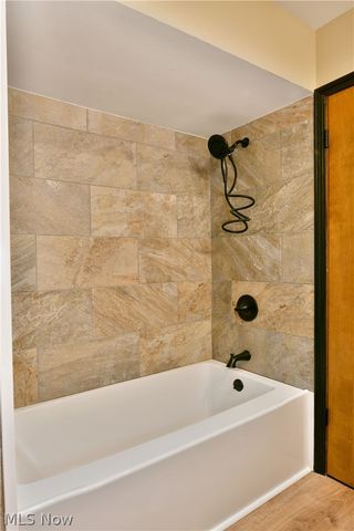 928 Bedford Road, Brookfield, OH 44438