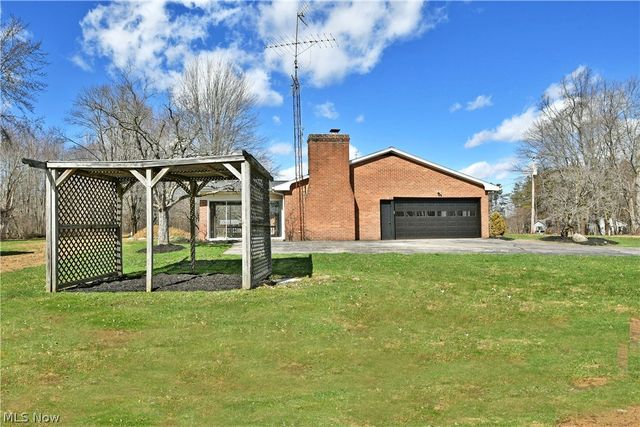 928 Bedford Road, Brookfield, OH 44438