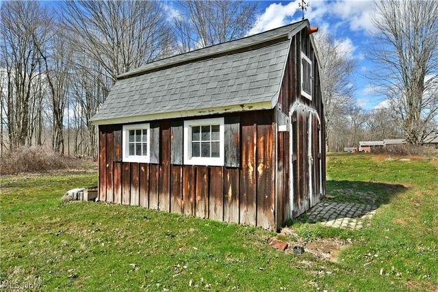 928 Bedford Road, Brookfield, OH 44438