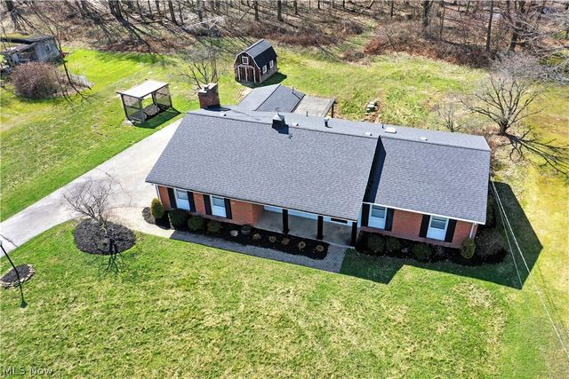 928 Bedford Road, Brookfield, OH 44438