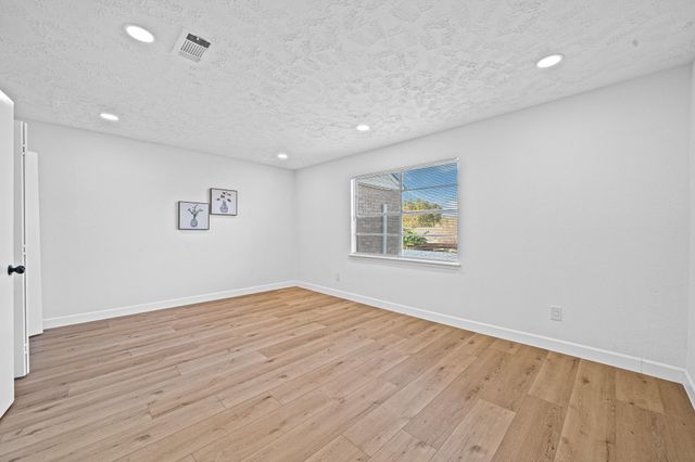 8726 Wilcrest Drive 8726, Houston, TX 77099