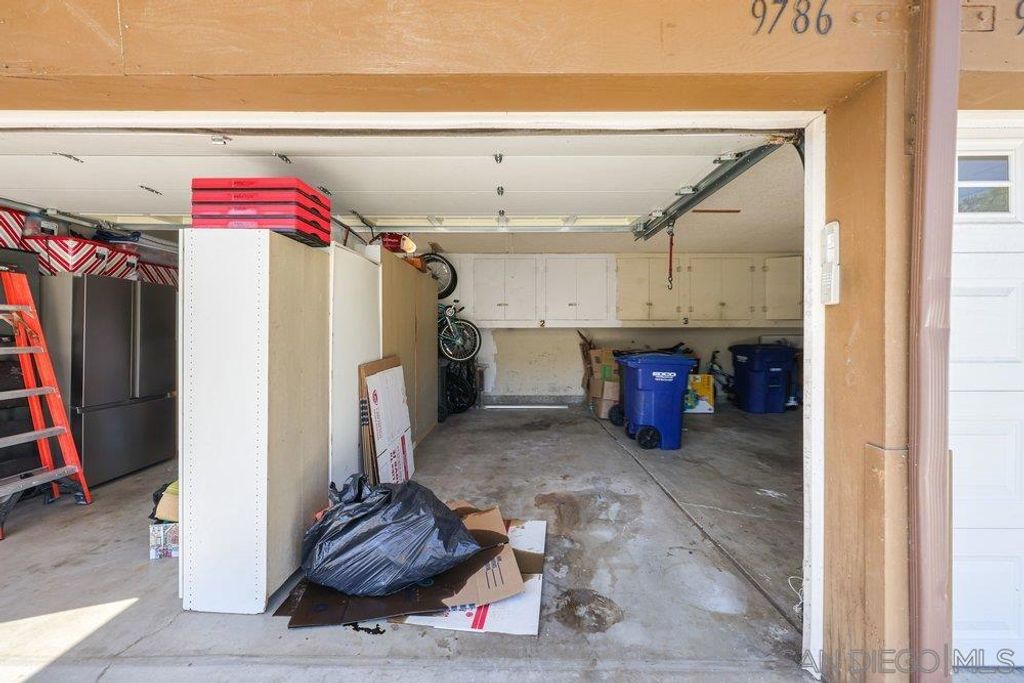 Image 24 of property listing at 9786 Caminito Bolsa, San Diego, CA 92129