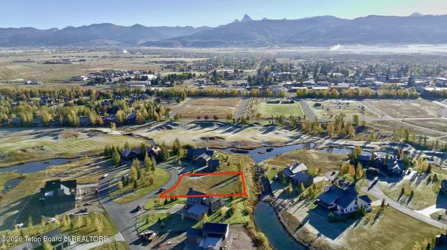 865 GOLDEN THREAD Court, Driggs, ID 83422 property photo
