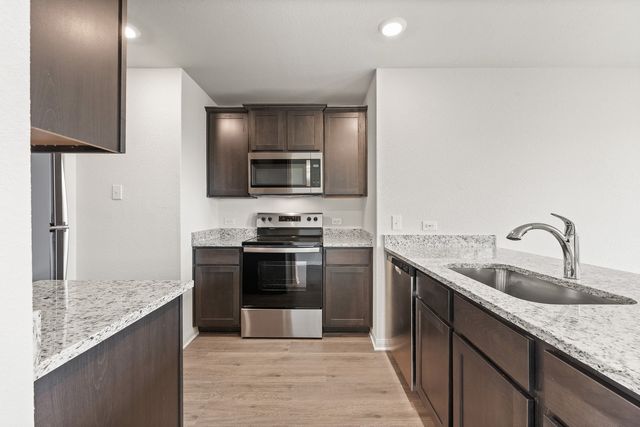 10117 Throttle Lane, Fort Worth, TX 76131