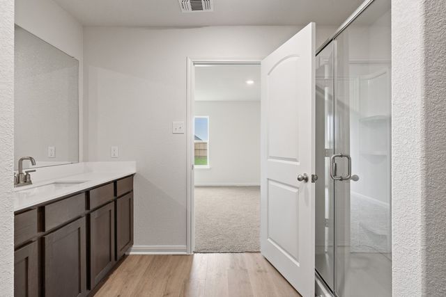 10117 Throttle Lane, Fort Worth, TX 76131