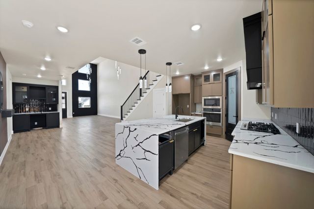 2809 NW 16th Street, Fort Worth, TX 76106