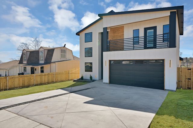 2809 NW 16th Street, Fort Worth, TX 76106