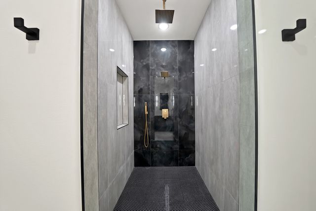 2809 NW 16th Street, Fort Worth, TX 76106