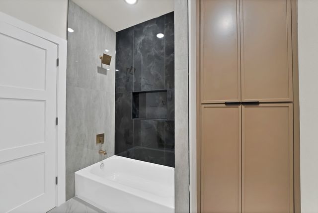 2809 NW 16th Street, Fort Worth, TX 76106