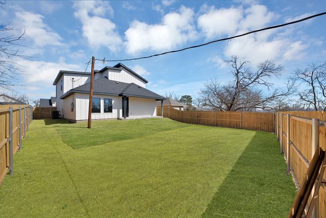 2809 NW 16th Street, Fort Worth, TX 76106